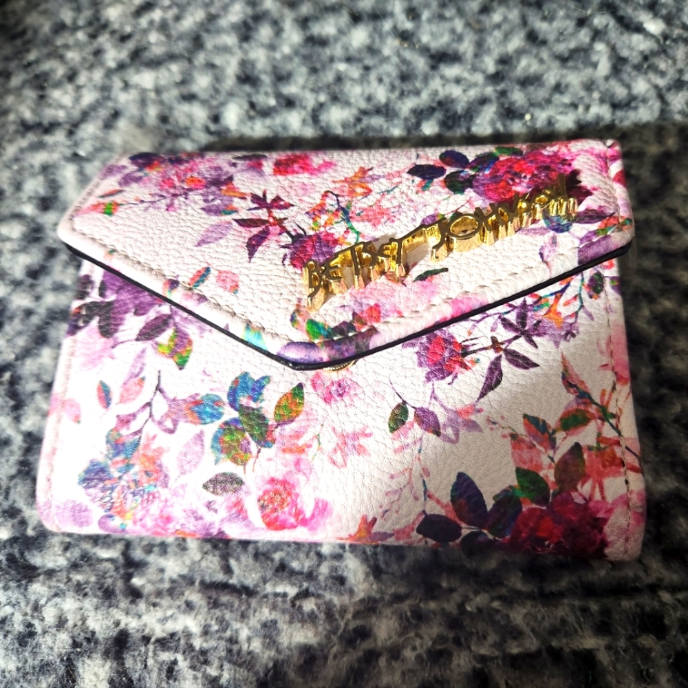 EUC Betsey Johnson Trifold wallet